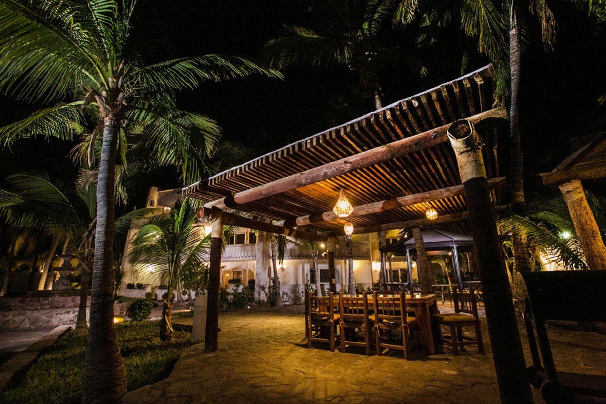 Hotel & Suites El Moro La Paz Exterior photo